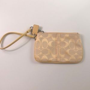 Coach wristlet 👜